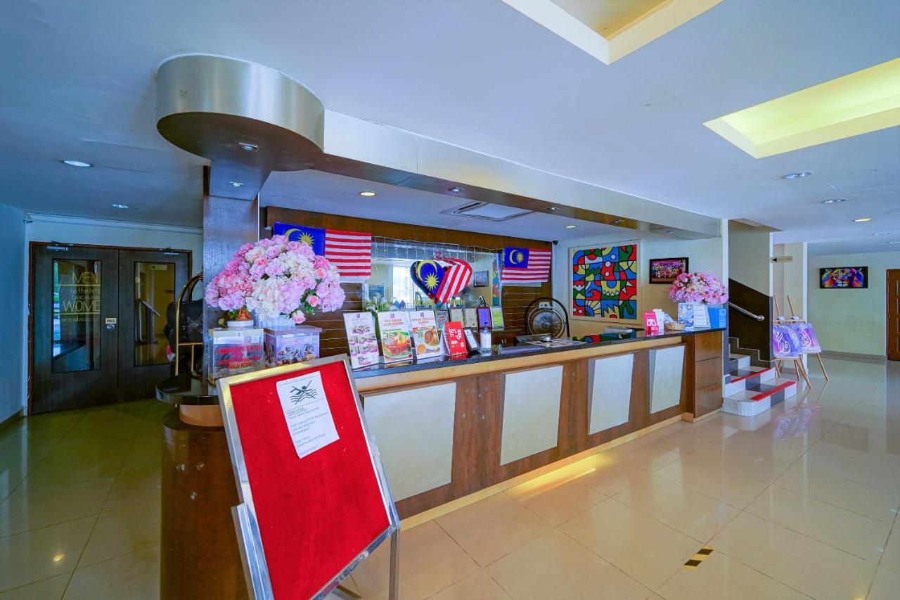 Capital O 89658 Bustani Hotel Jitra Exterior foto